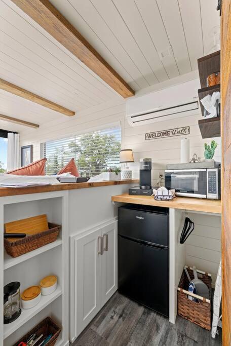 New The Perry Cozy Container Home Фредериксберг Экстерьер фото