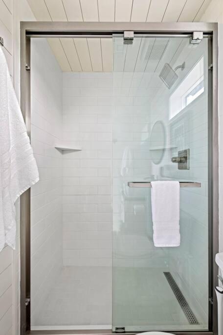 New The Perry Cozy Container Home Фредериксберг Экстерьер фото