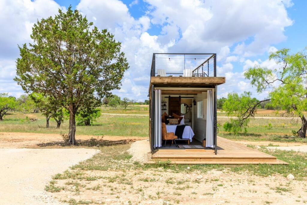 New The Perry Cozy Container Home Фредериксберг Экстерьер фото